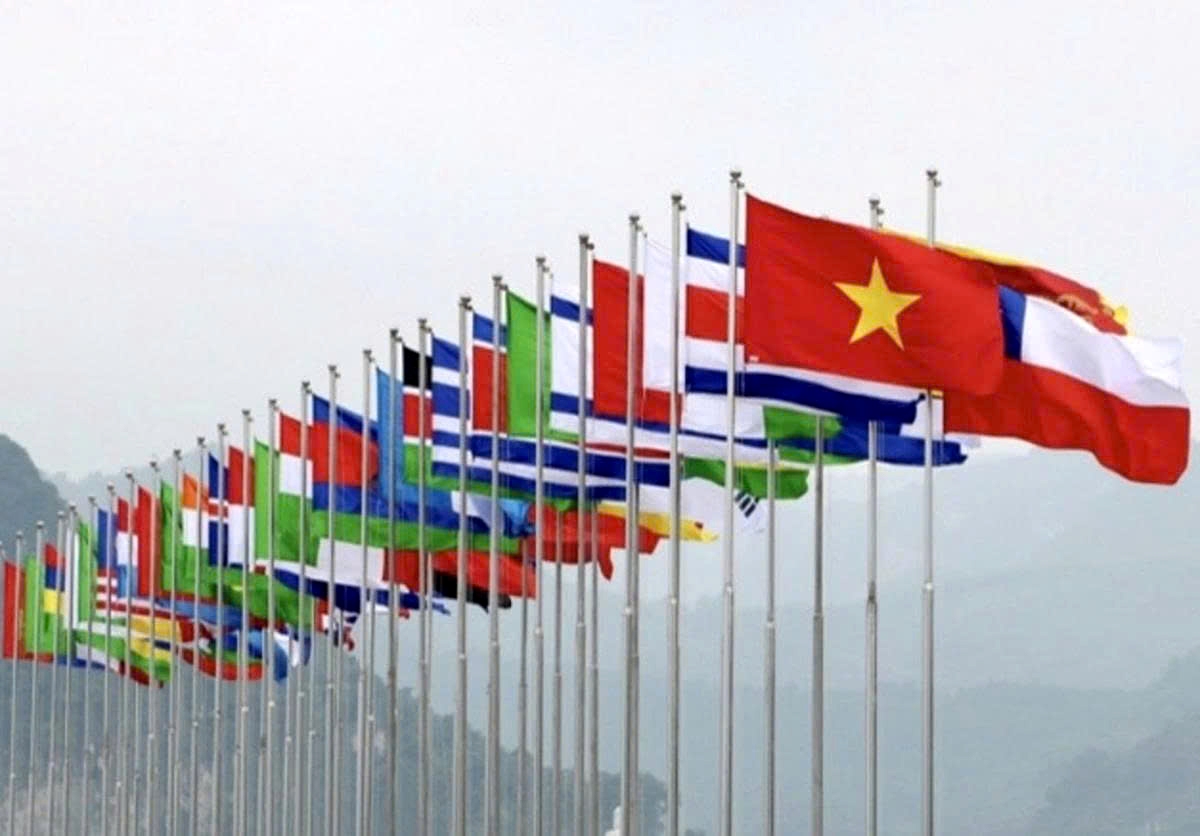 Vietnamese diplomacy affirms a pioneering role in a new era